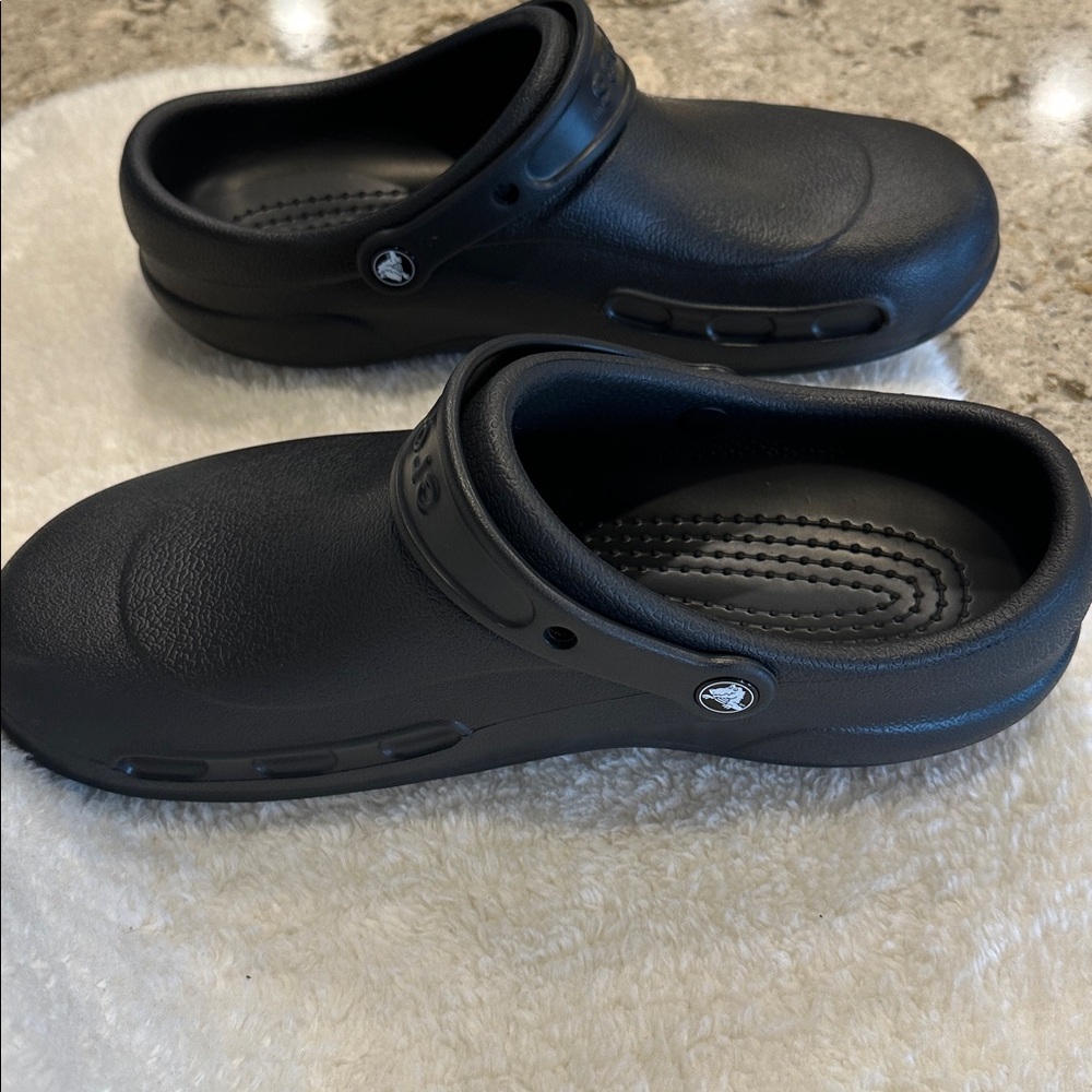 Men’s crocs